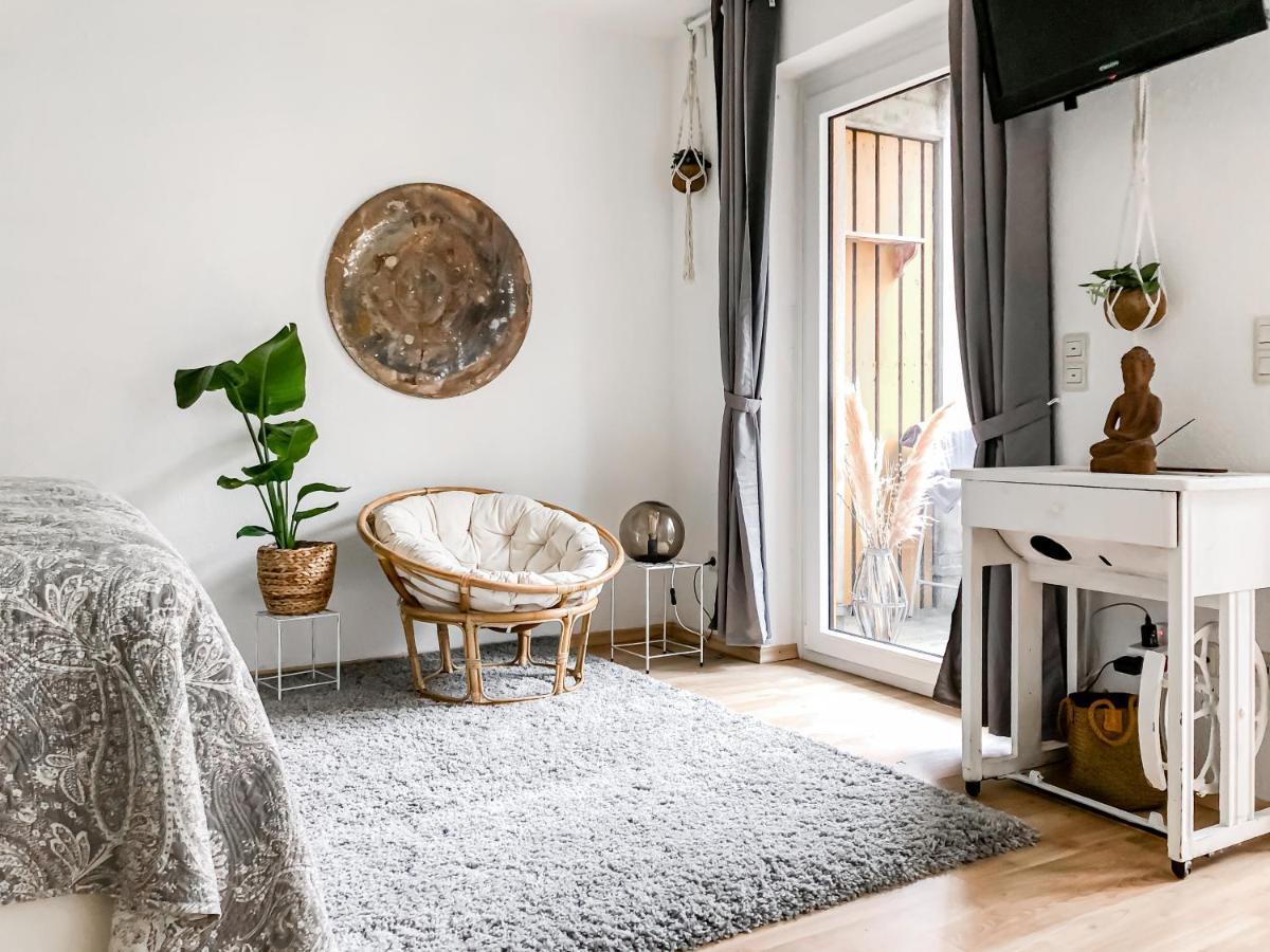 Studio Near Altstadt /W Workspace, Feng-Shui & Art Wurzburg Luaran gambar