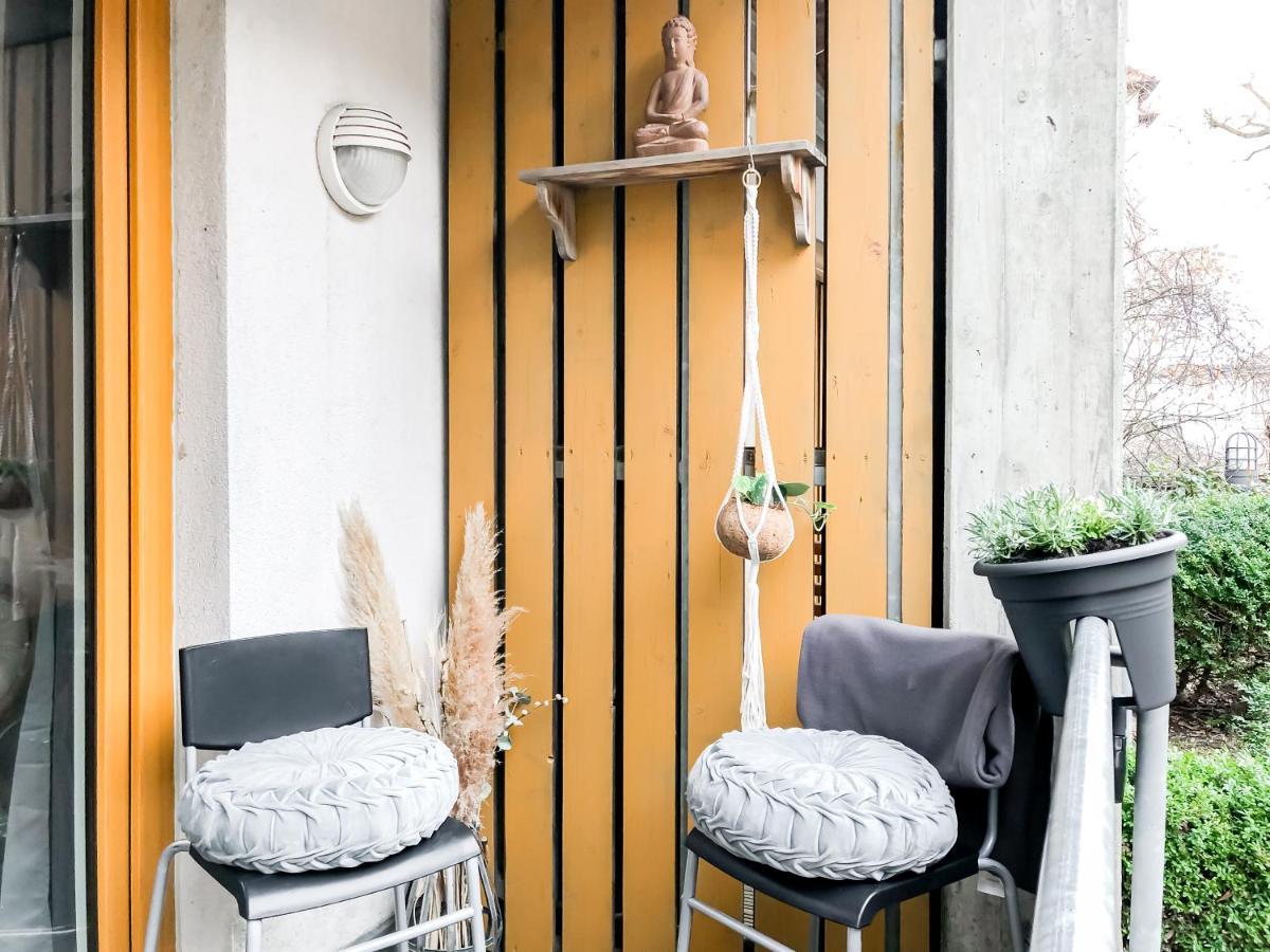 Studio Near Altstadt /W Workspace, Feng-Shui & Art Wurzburg Luaran gambar